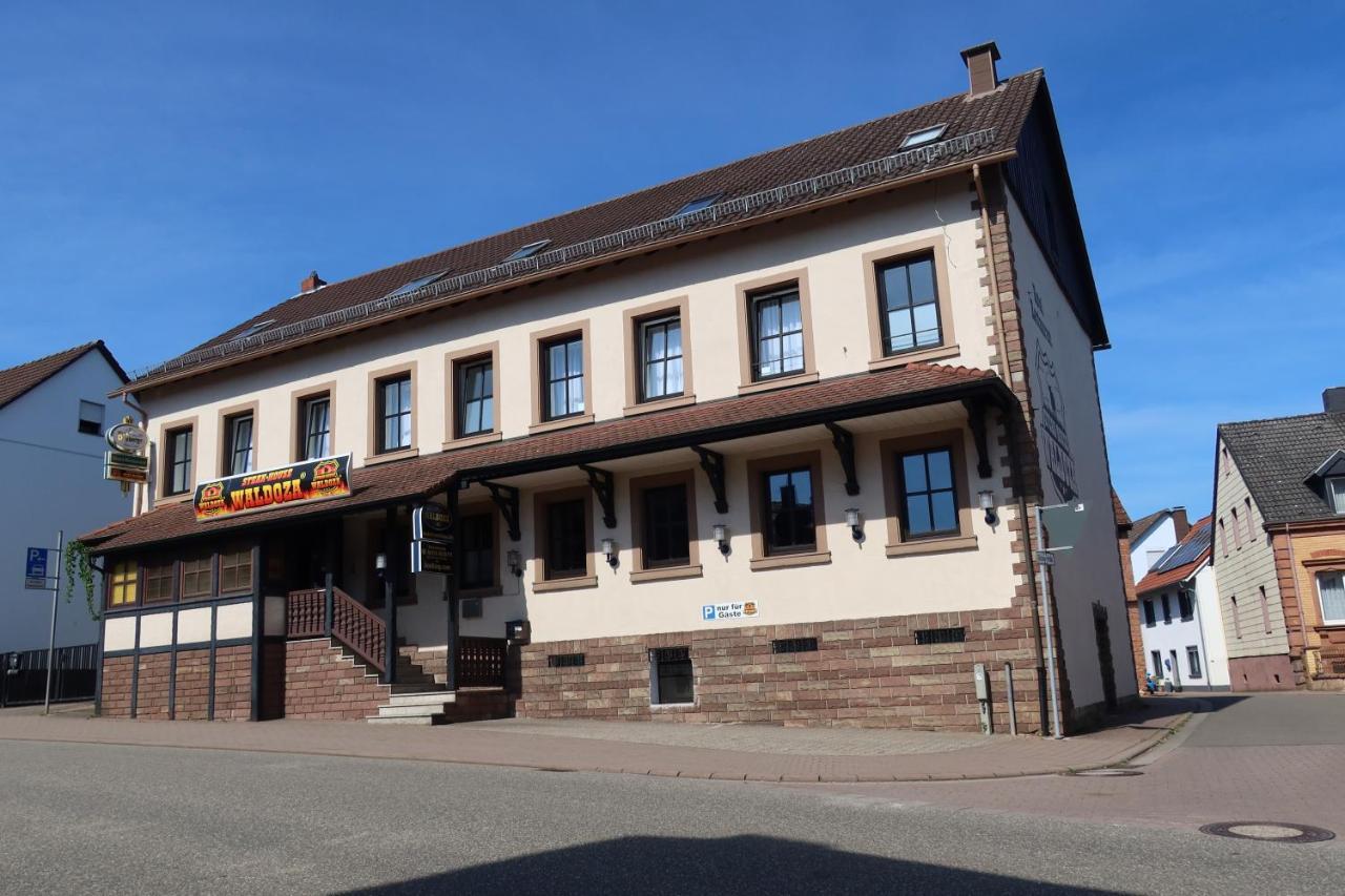 Hotel Waldoza Waldmohr Exterior photo